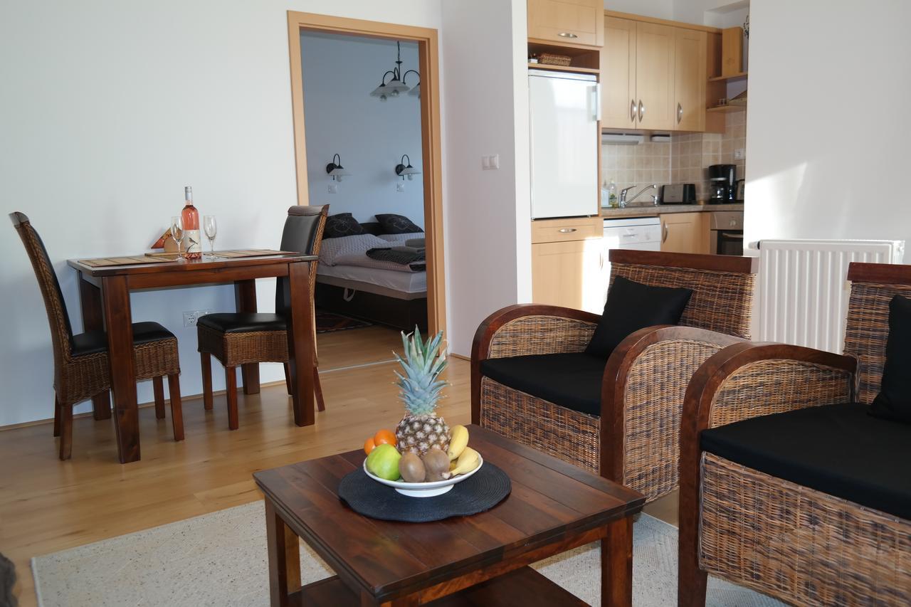 Aramis 3 Apartments Heviz Exterior photo