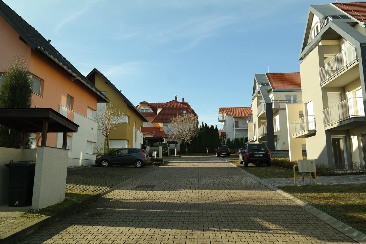 Aramis 3 Apartments Heviz Exterior photo